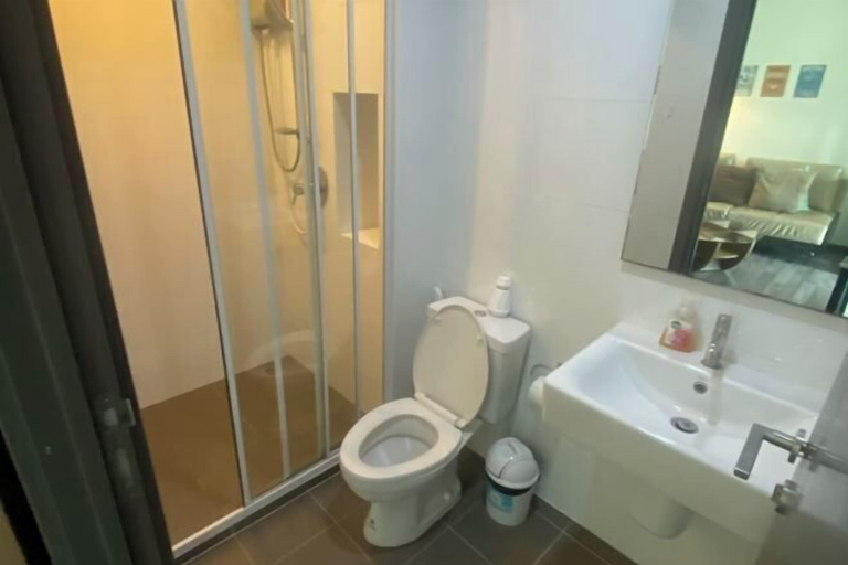 Bathroom 3, BRAND New Sukhumvit Condo Cozy BTS, Wattana