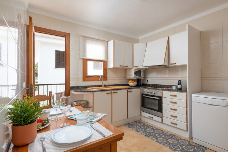 Private kitchen 2, Al Pujol - Apartment In Port D'alcudia. Free Wifi, Baleares