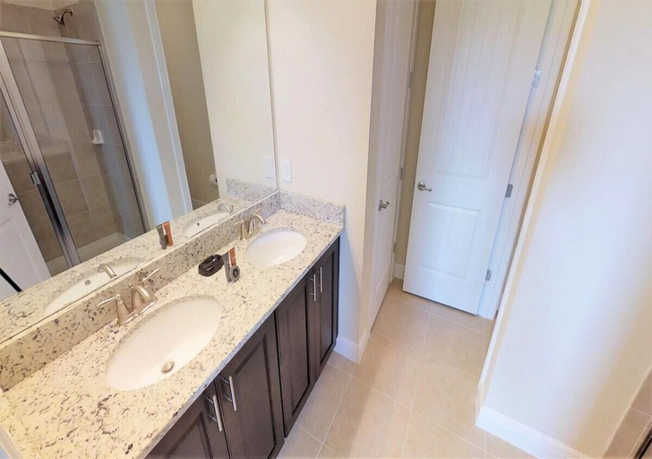 Interior 4, 7613-8-bl-only 10 Minutes From Disney, Osceola