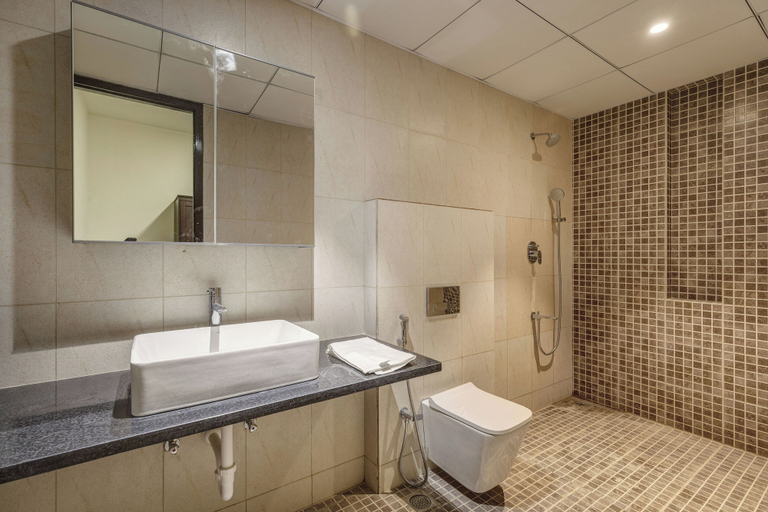Bathroom 3, Royal County Villa by Stayjade, Krishnagiri