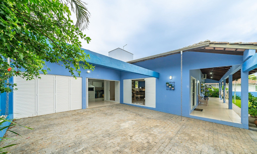 Terrace/patio 3, 4BR Home w/ BBQ 100m From Beach Jat0355, Bombinhas