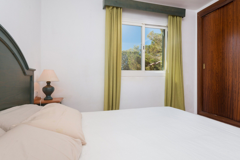 Bedroom 2, Burgit - Apartment In Es Cap Des Moro. Free Wifi, Baleares