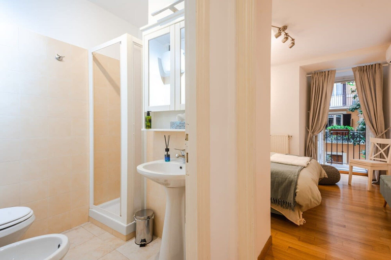 Bathroom 4, Modern Flat in Historic Rome Center, Rome