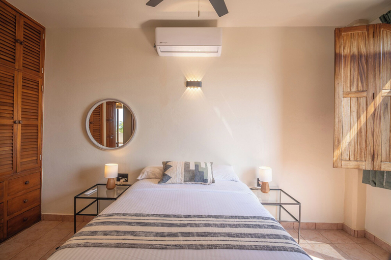Room 5, Pacífico Surf, Dist. Pochutla