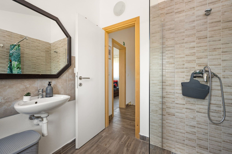 Bathroom 3, Villa With Private Pool in Baderna, Poreč