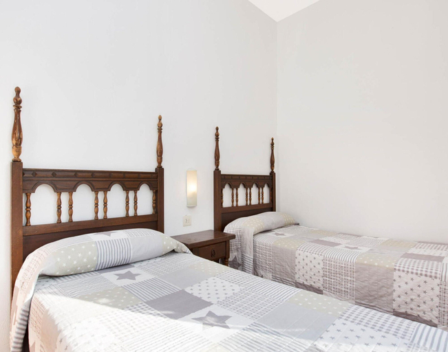 Room 3, Can Benet Apartment With Swimming Pool, Girona