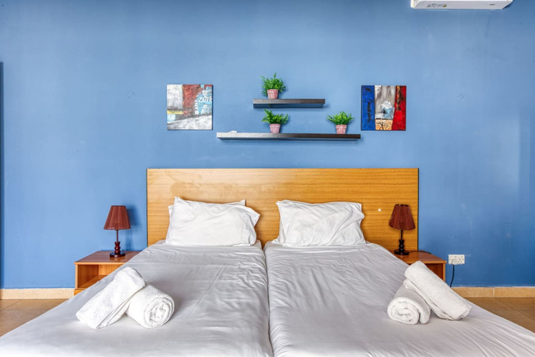 Room 4, Central Paceville Apartment Nightlife Beach, St Julian's