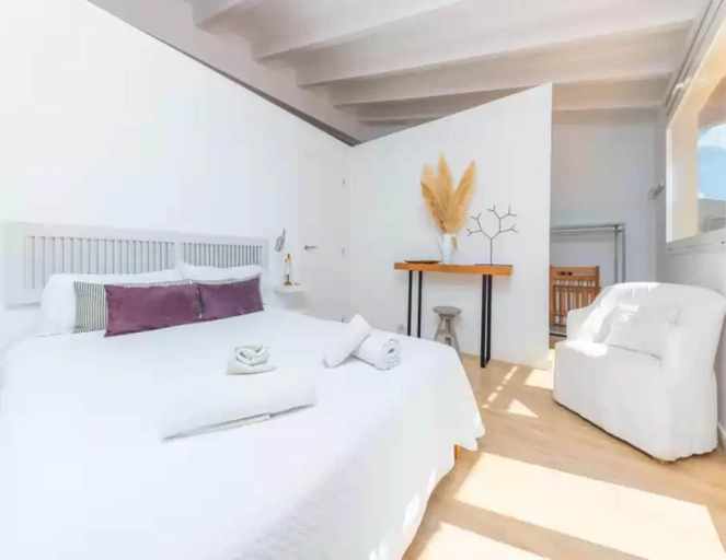 Room 5, Casa Gema - Villa With Private Pool In Selva, Baleares