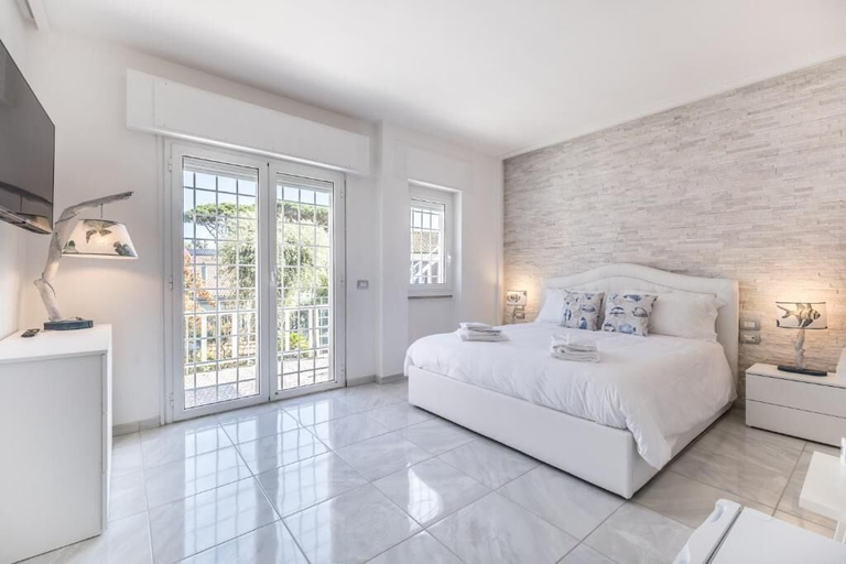 Room 2, RELAIS ROMA BEACH, Rome