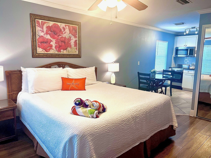 Bedroom 5, Tropical Beach Resorts, Sarasota