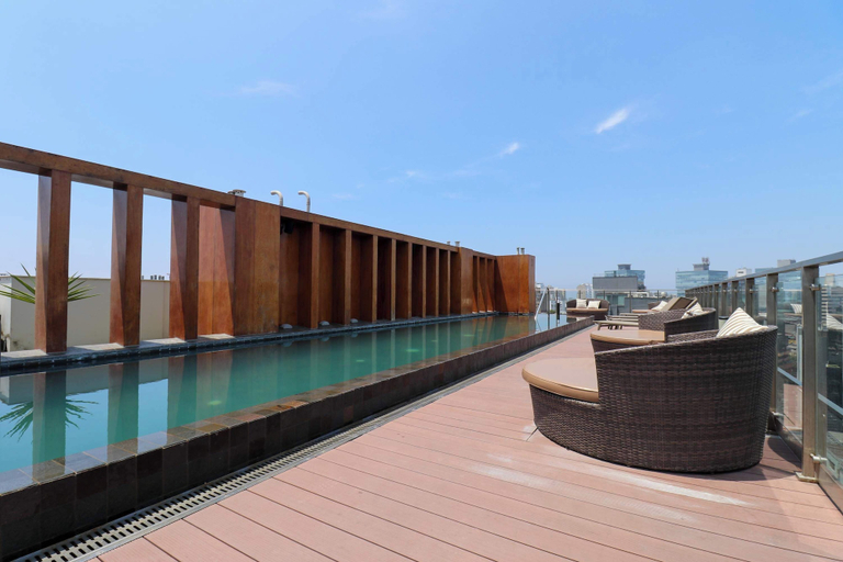 Room 3, w Sunlit 1BR in the Heart of San Isidro, Lima