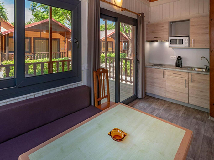 Private kitchen 3, Chalet in Blanes Near the Beach & Pool, Girona