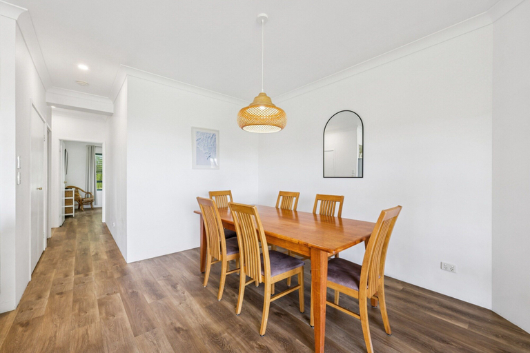Dining, 2-bed Beachfront Escape With Pool and BBQ Access, Gold Coast