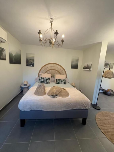 Bedroom 4, auberge de pachoquin, Var