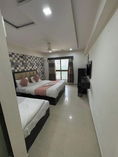 Room 5, Hotel Dream Inn, Ahmadabad