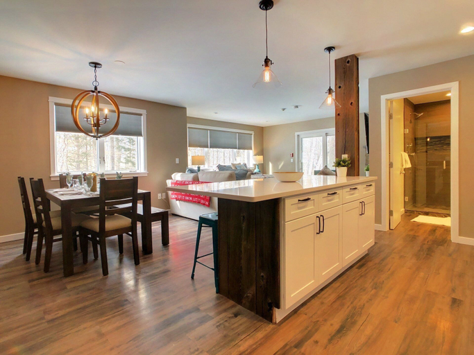 Interior 4, Killington Center 412, Rutland