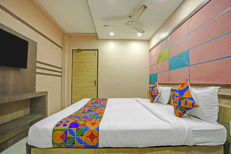 Room 4, Fabhotel Tanvi Grand, Visakhapatnam