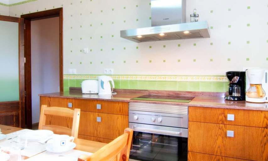 Private kitchen 3, Scenic Villa Near Petra Town, Baleares