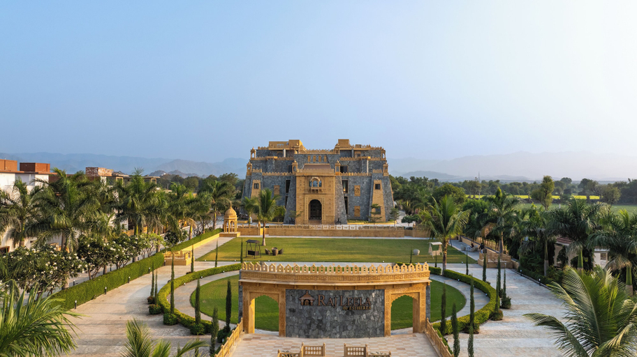 Front of property, Raj Leela Heritage Resort by Estherea, Pali