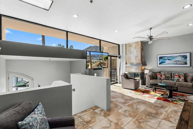Living area 5, Hollywood Cinema Masterpiece, Riverside