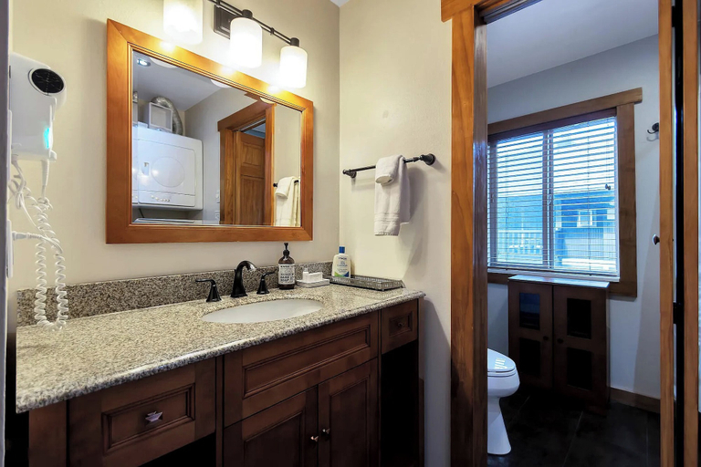 Interior 3, Charming Park City Loft and View at Prospector, Summit