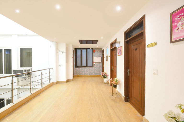 Lobby 4, Fabhotel 82 Inn, Delhi