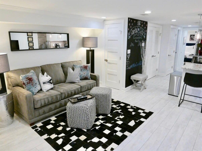 Interior 4, Stylish & Modern Apt Shaw Pking!, Washington D.C.