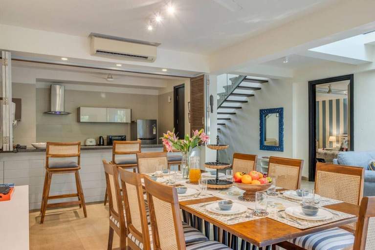 Room 4, The Chai Villa- Lux 3bhk nr Anjuna Vagator Beach, North Goa