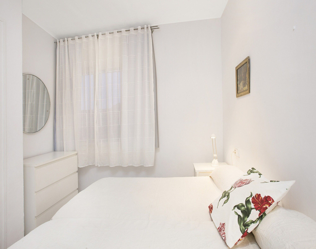 Room 4, Apartment in Llafranc Near Sandy Beach, Girona