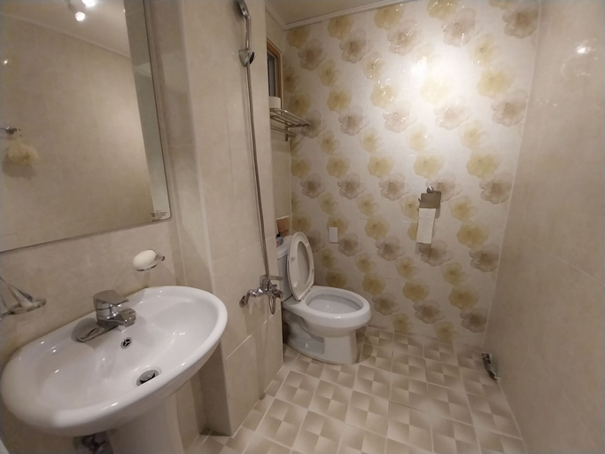 Bathroom 3, Youngil Dae Guest house, Pohang