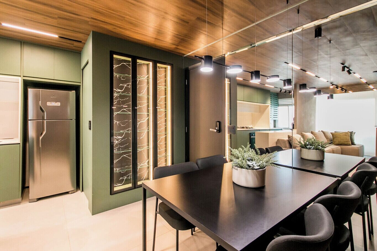 Room 2, Apartamento Climatizado com Garagem em Alphaville, Barueri