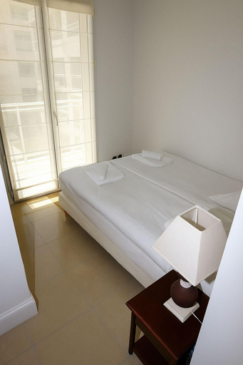 Room 2, Stunning 2 Bed Apt on the Seafront of Cannes in a High Class Secure Building With Swimming Pool - 463, Alpes-Maritimes