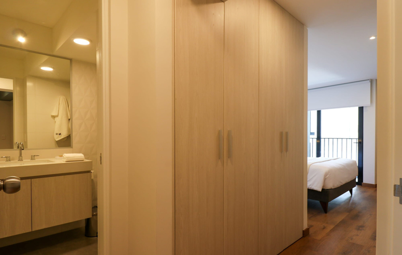 Room 3, w Group-friendly 3BR w Balcony in Miraflores, Lima