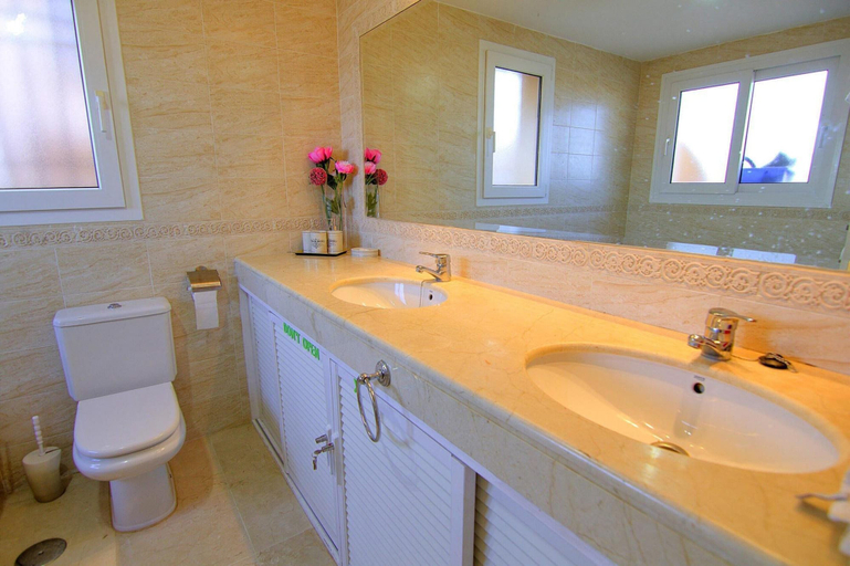 Bathroom 2, Mijas Costa Lovely Holiday Home for 6, Málaga
