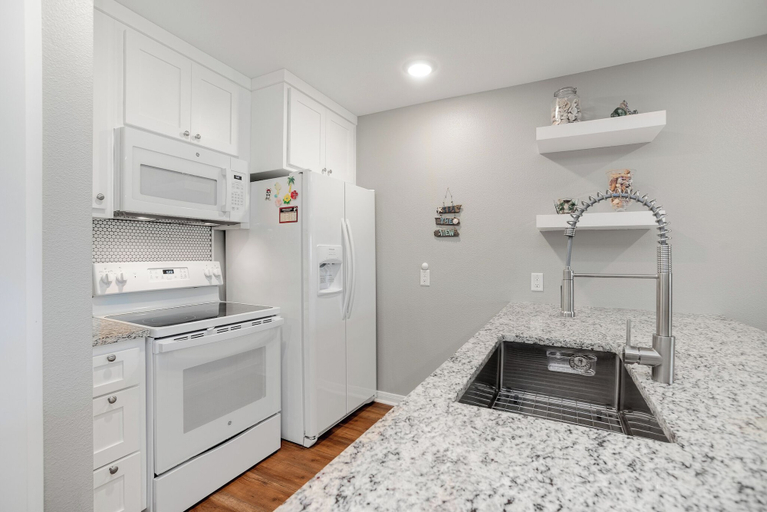Others 4, Sunrise Villas 208, Nueces