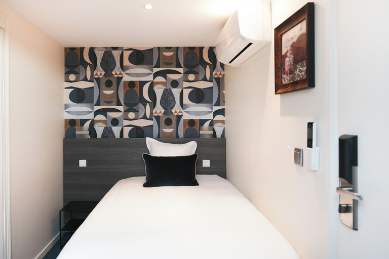 Bedroom 2, BRIT HOTEL CONFORT ORLY MORANGIS, Essonne