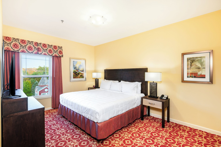 Bedroom 3, Berkshire Mountain Lodge, Berkshire
