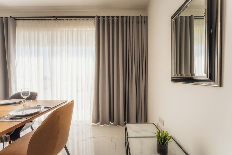 Room 3, Bright Apartment With Sea Valley Views BBQ