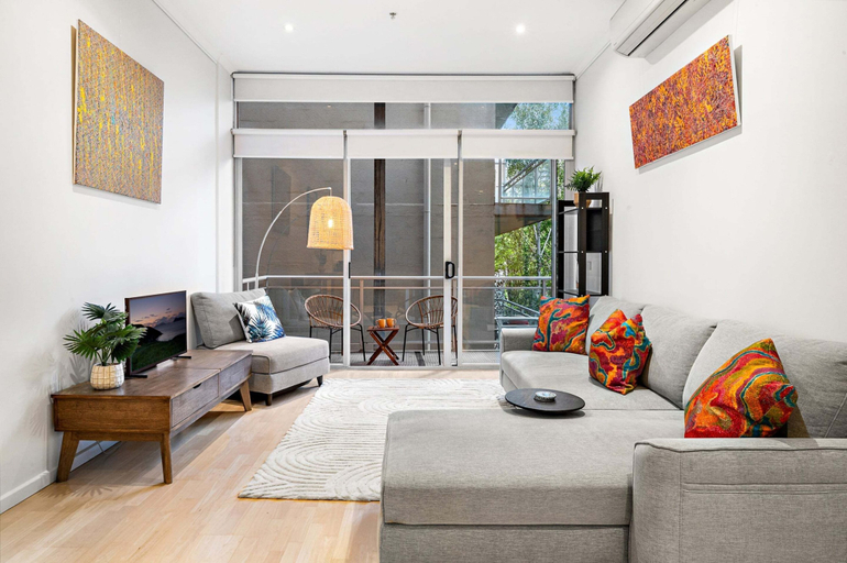 Living room 4, Peaceful 2-Bed Apartment with Gym & Pool, Melbourne