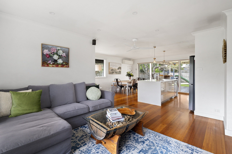 Living room 5, Relaxed Bayside Stay With Outdoor Space, Melbourne