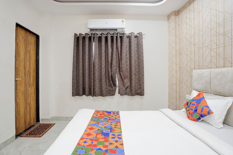 Room 5, Fabhotel Vedansh, Indore