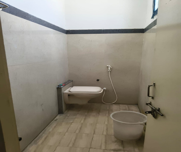 Bathroom 5, PRM CLASSIC LODGE, Erode