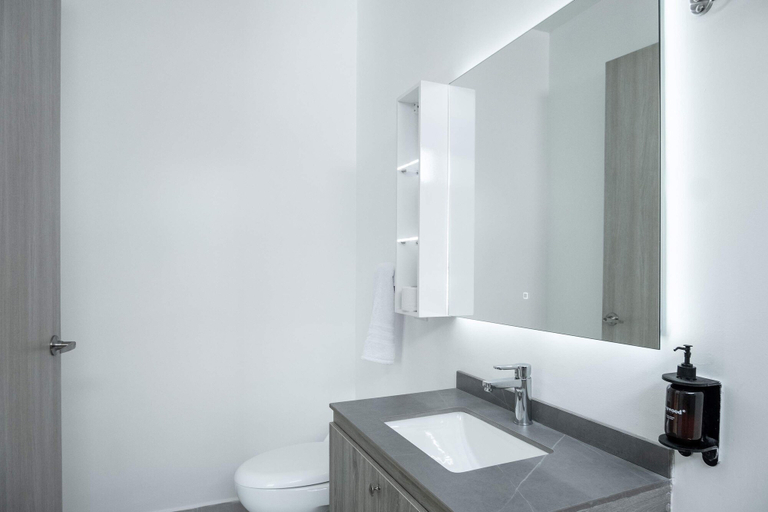 Room 2, w Upscale Loft in the Heart of Bocagrande, Cartagena de Indias