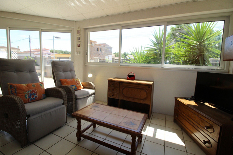Living room 4, House in Empuriabrava Near the Beach, Girona