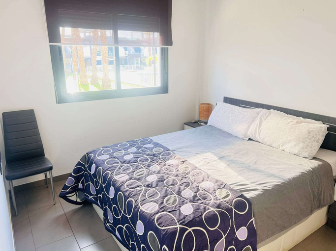 Room 4, Apartment in La Zenia for 5 Guests, Alicante