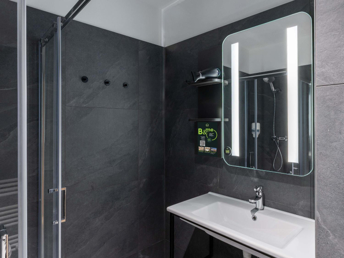 Bathroom 2, B&B HOTEL Maribor Orel                                                  , Maribor