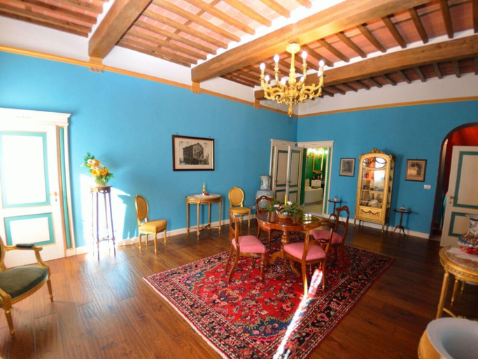 Dining 2, Villa in Uzzano With Private Pool & Garden, Pistoia