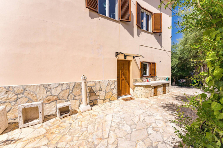 Exterior 4, One Bedroom Apartment With a sea View, Kali