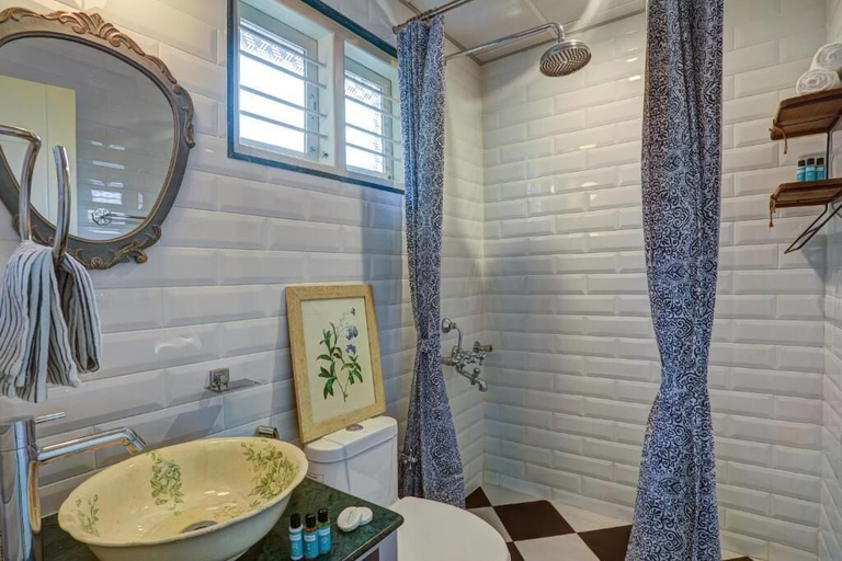Bathroom 4, Hoodo Zoe, Bangalore