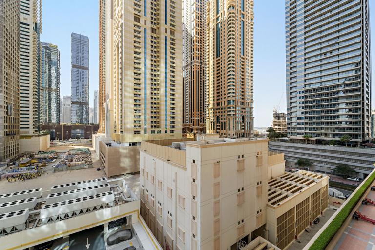 Room 5, Marina Arcade - 702 2BD, Dubai